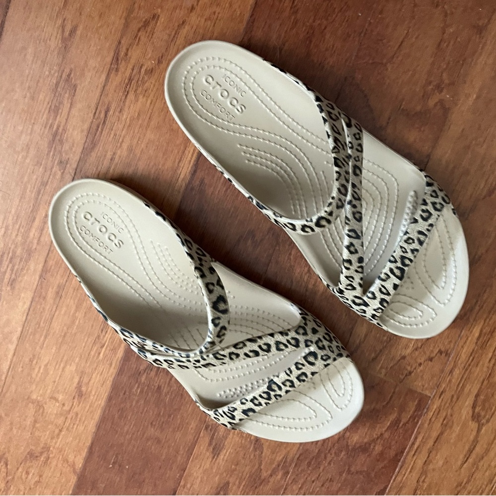 Crocs Z strap sandals Size 8